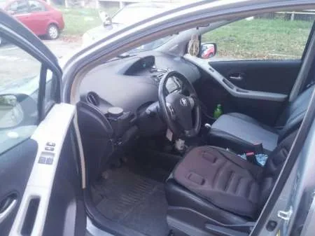 Vand Toyota Yaris - Imaginea 3