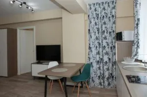 4 apartamente opera