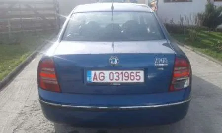 Dezmembrez Skoda Superb, an 2004, 2. 5 TDI, cod motor BDG - Imaginea 5