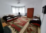 Inchiriere Cabana Bradu - 3 camere, 2 bai si o bucatarie - Miniatura 1