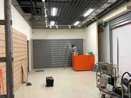 Panou expunere cu sine  de aluminiu tip Slatwall - Imaginea 1