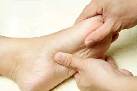 Tehnician maseur - reflexoterapie, masaj anticelulitic, masaj de relaxare. - Imaginea 2