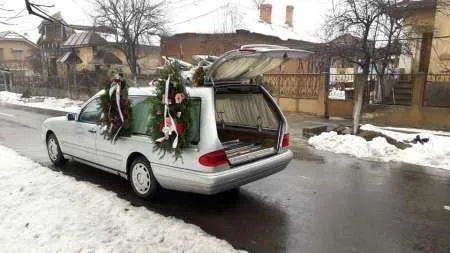 INFINITI STREHAIA - Servicii funerare complete - Imaginea 1