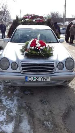 INFINITI STREHAIA - Servicii funerare complete - Imaginea 2