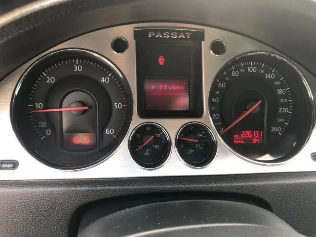 Vand VW Passat - 2006 - 2. 0 TDI - Klima - Combi - Imaginea 1