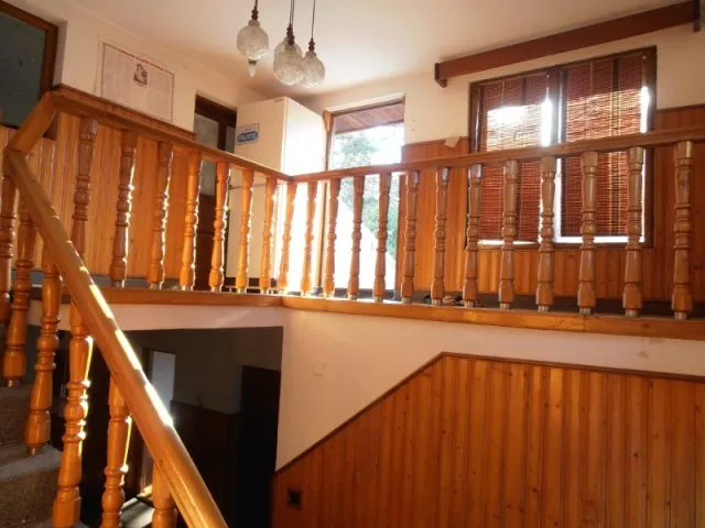 Se vinde 1/ 2 casa in Hunedoara zona Chizid - Imaginea 5
