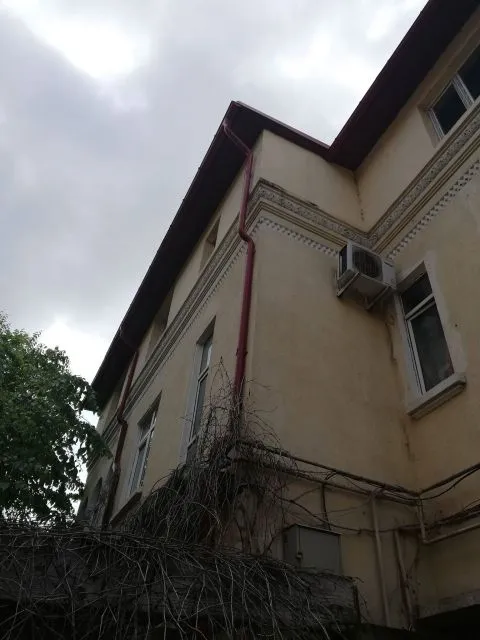 Vand casa la curte - Imaginea 6