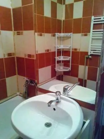 Ofer spre inchiriere apartament 2 camere, decomandat - Imaginea 7