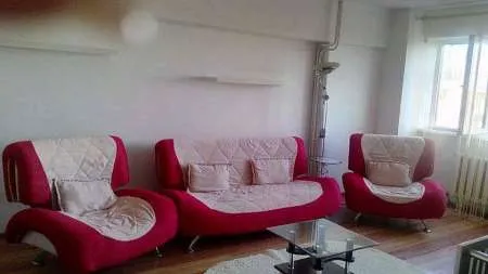 Ofer spre inchiriere apartament 2 camere, decomandat - Imaginea 9