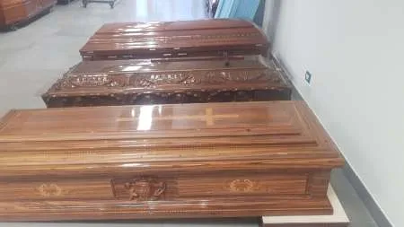 Angajez urgent 2 tamplari - Imaginea 1
