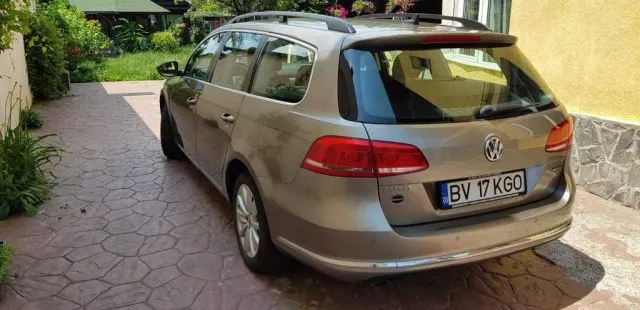 Volkswagen Passat - cutie automata - Imaginea 1