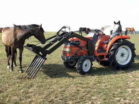 Tractorase second hand japonez - Imaginea 2