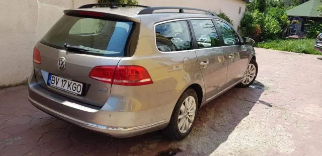 Volkswagen Passat - cutie automata - Imaginea 3