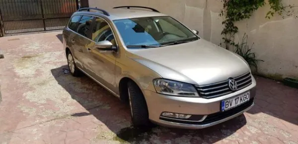 Volkswagen Passat - cutie automata - Imaginea 4