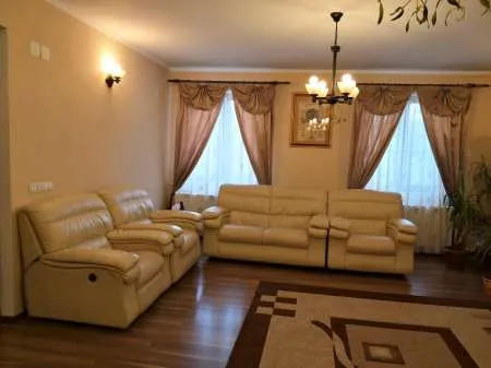 proprietar vand vila / casa Sfantu Gheorghe - Imaginea 1