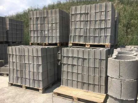 Fabrica de boltari fundatie zidarie patrati jardiniere balustri beton vaze coame stalpi - Imaginea 2