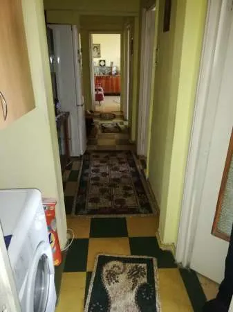 apartament 3 camere decomandat - Imaginea 4