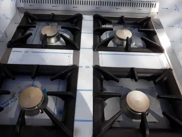 Aragaz gaz 4 focuri  si cuptor  profesional - Imaginea 2