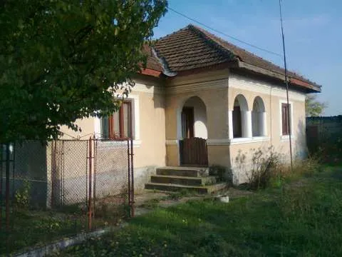 Vand Casa, 4 camere, Filiasi, jud. Dolj - Imaginea 2