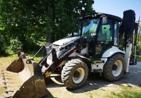 Inchiriez buldoexcavator - Imaginea 1