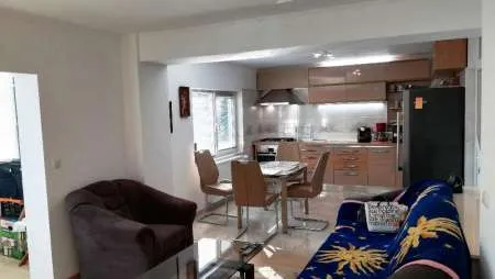 Vand apartament lux, 3 camere, zona rezidentiala, Campina, PH - Imaginea 1