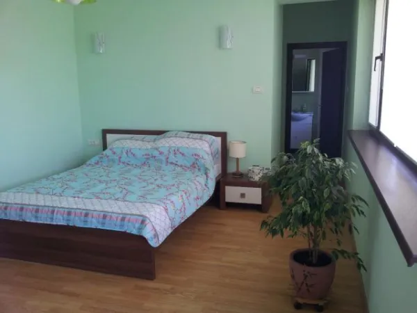 Inchiriez casa P+ E pe termen mai lung (1- 2- 3- 6- 9- 12luni) in Mangalia - Imaginea 4