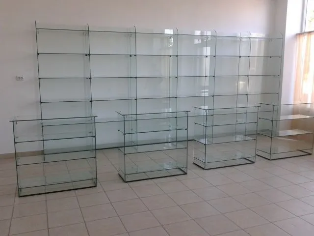 Rafturi din sticla, tejghele, tonete, vitrine, mobilier magazin - Imaginea 1