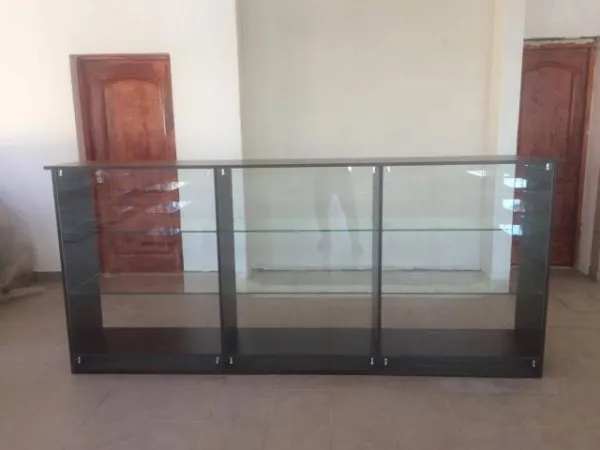 Rafturi din sticla, tejghele, tonete, vitrine, mobilier magazin - Imaginea 2