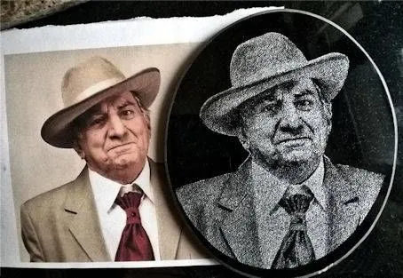 Portret comemorativ gravat pe granit, pentru monumente funerare, cruci - Imaginea 2