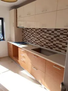 MOBILA LA COMANDA pentru BUCATARIE, LIVING, DORMITOR, BAIE, BIROU, HOL, etc.
