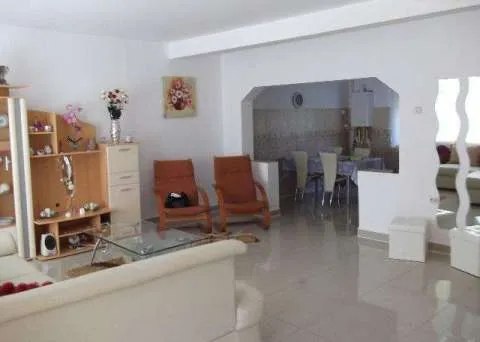 Vila 4 camere - Imaginea 2