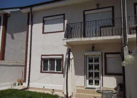 Vila 4 camere - Imaginea 3
