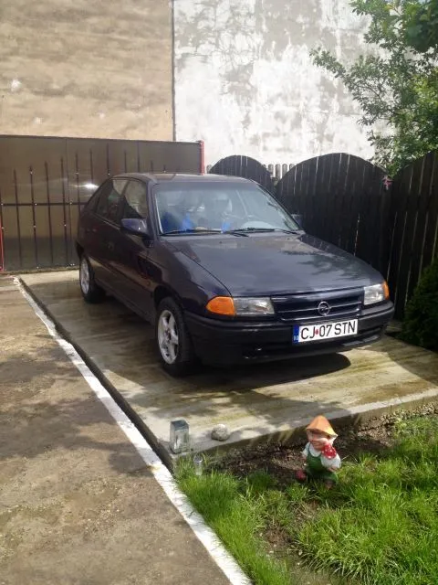 Vand automobil Opel Astra - Imaginea 1