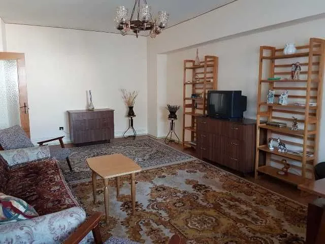 Apartament zona centrala - Imaginea 1