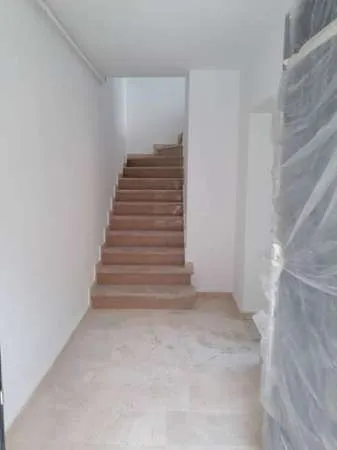 vila domenii 2018  compusa din doua apartamente - Imaginea 3