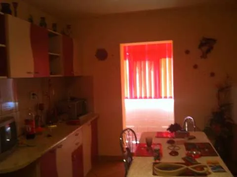 Schimb apartament(lux)cu casa plus diferenta! - Imaginea 1