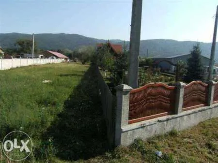 Loc de casa in Sipoteni - Imaginea 8