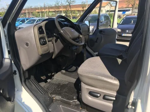 Ford Tourneo - Imaginea 4