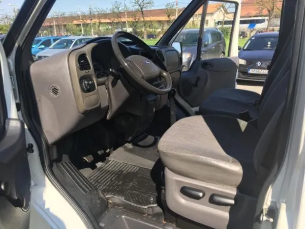 Ford Tourneo - Imaginea 4