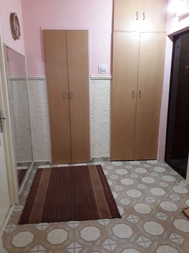 Vand apartament 2 camere, conf. 1A, decomandat, zona Nord- sp. Judetean - Imaginea 3