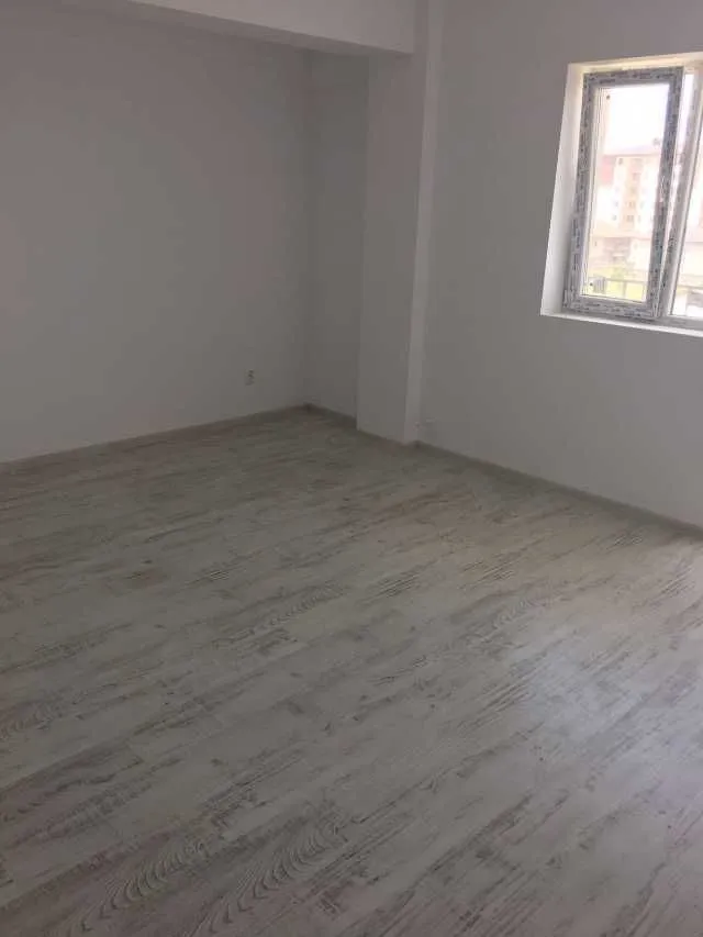 Militari Residence Gars 27mp pret 23500E scazut  de la 25000E. - Imaginea 4