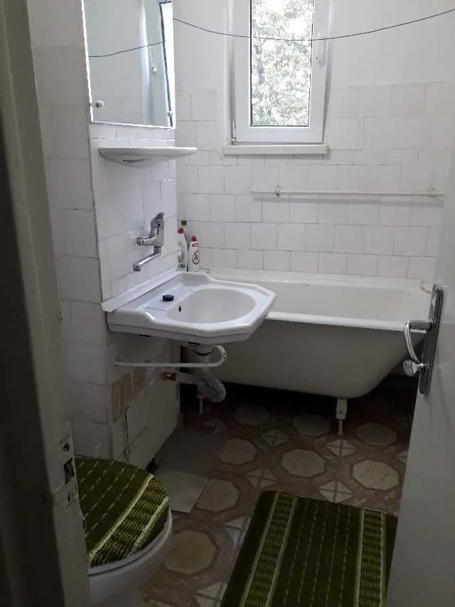 Vand apartament 2 camere, conf. 1A, decomandat, zona Nord- sp. Judetean - Imaginea 9
