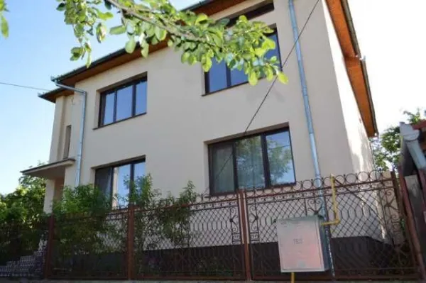 vand casa in Deva. . zona centrala - Imaginea 1