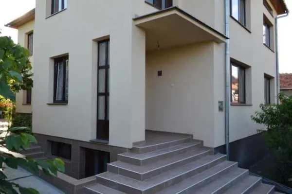 vand casa in Deva. . zona centrala - Imaginea 2