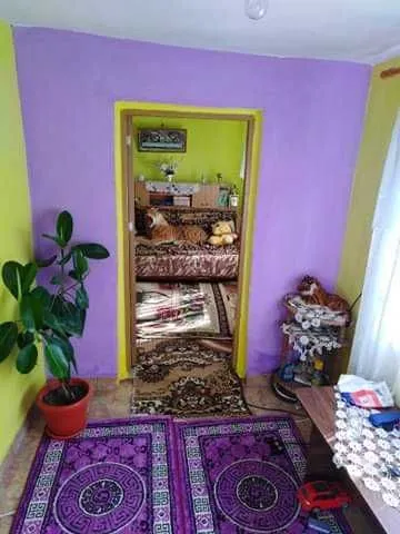 Casa cu 4 camere de vanzare - Imaginea 3