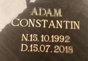 Aplicat litere din bronz pentru monumente