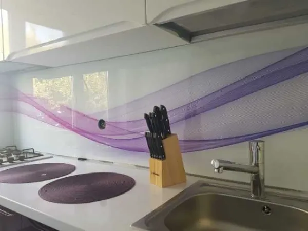 Sticla colorata sau printata in bucatarie - Imaginea 12