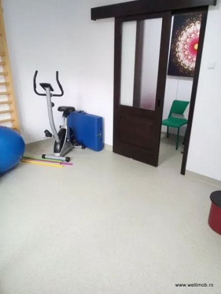 De vanzare apartament cu 3 camere - Imaginea 4