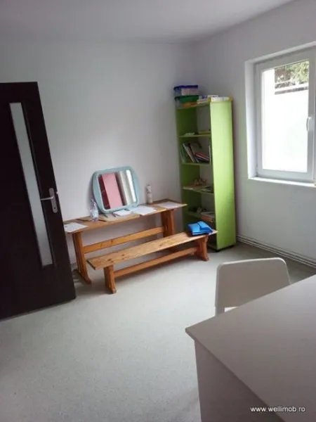 De vanzare apartament cu 3 camere - Imaginea 6