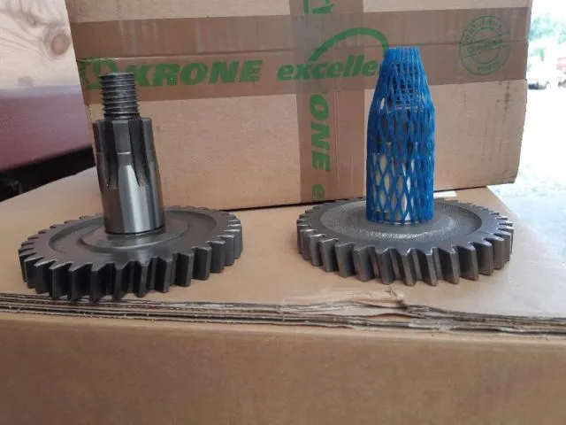 Pinion cositoare Kuhn - Imaginea 1